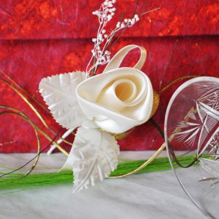 Classical wedding boutonniere