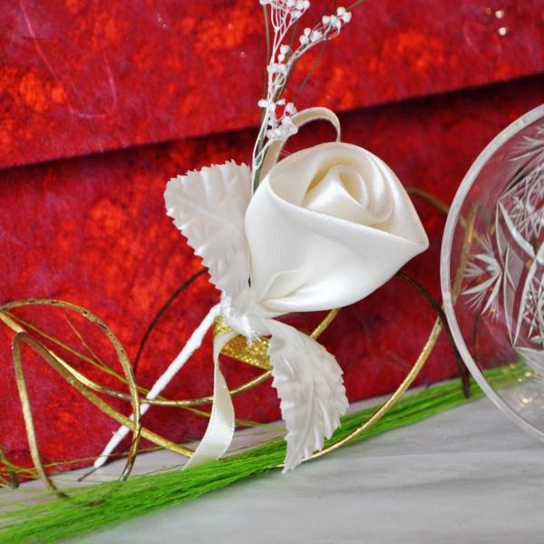 Classical wedding boutonniere