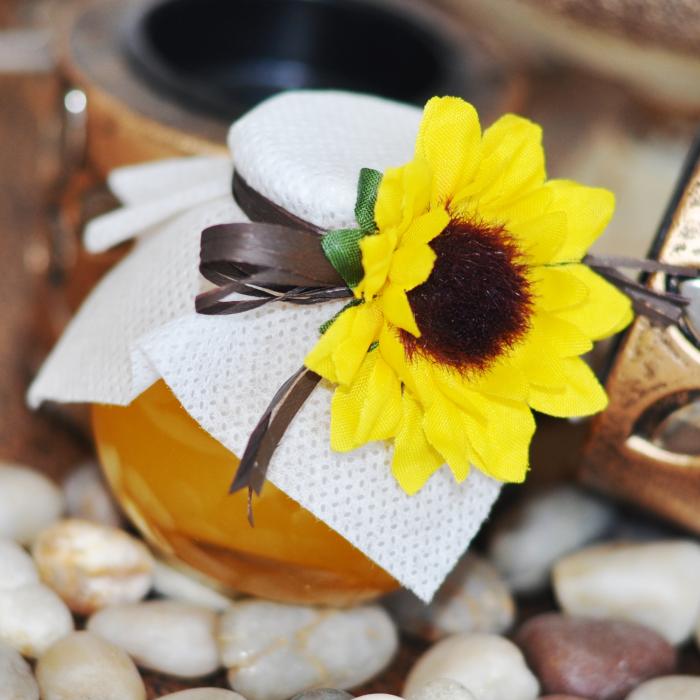 Unique wedding favour - honey jar with a sunflower