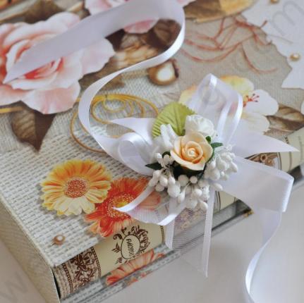 Elegant wedding bangle