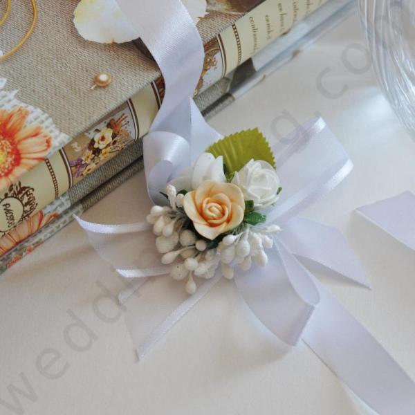 Elegant wedding bangle