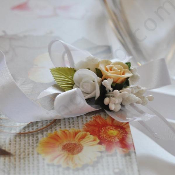 Elegant wedding bangle