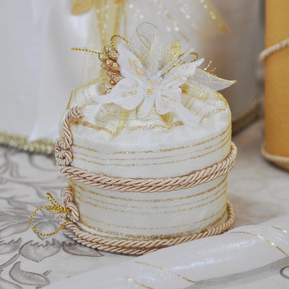 Wedding accessory set with enchanting butterflies