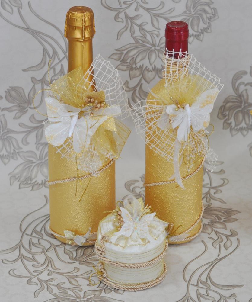 Wedding accessory set with enchanting butterflies